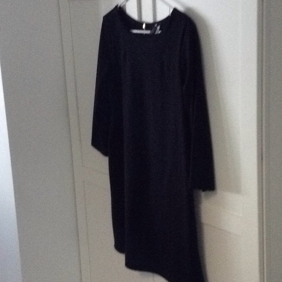 Classic little black dress sz s pristine - Picture 3 of 4